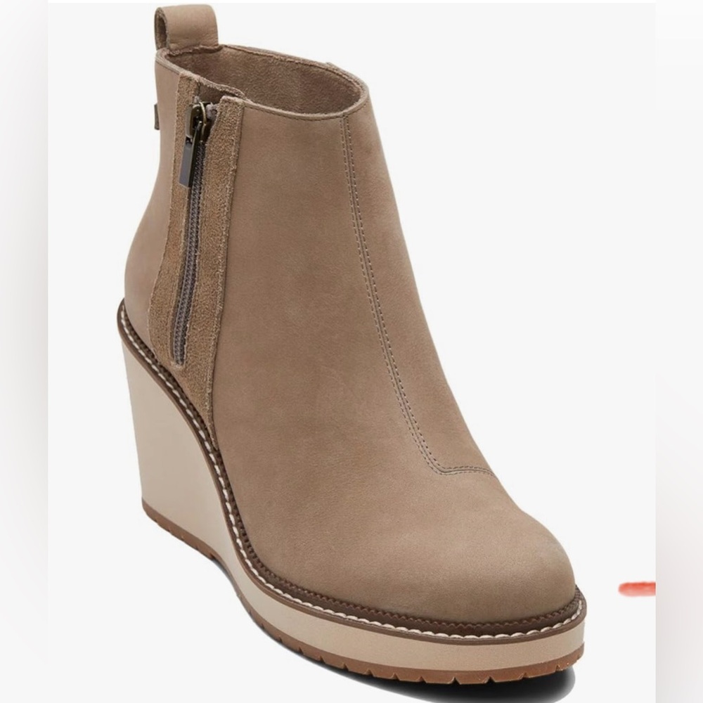 Toms Raven Water Resistant -Taupe Grey Nubuck/ Suede NWT (no box)